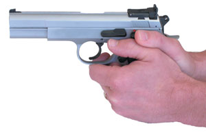 Correct grip for handgun shooting